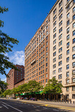 209 W 106th St in New York, NY - Foto de edificio - Building Photo