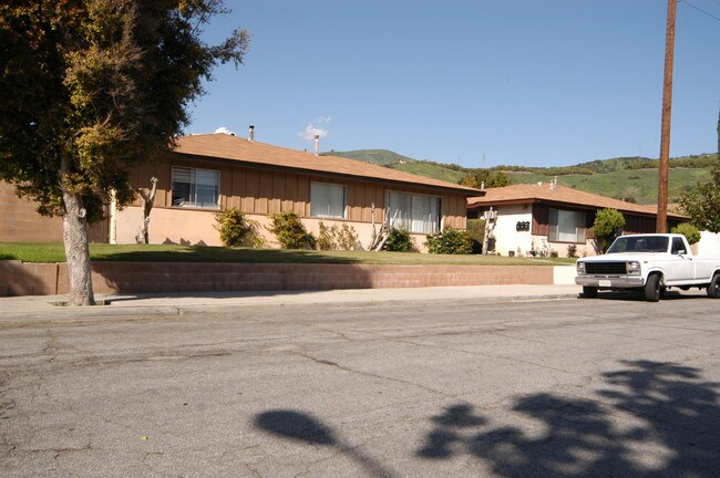 203 Sespe Ave in Fillmore, CA - Building Photo - Building Photo