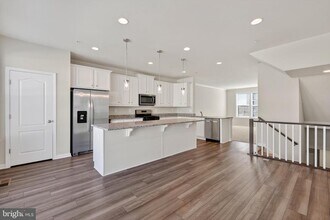 1023 Flester Ln in Laurel, MD - Building Photo - Building Photo