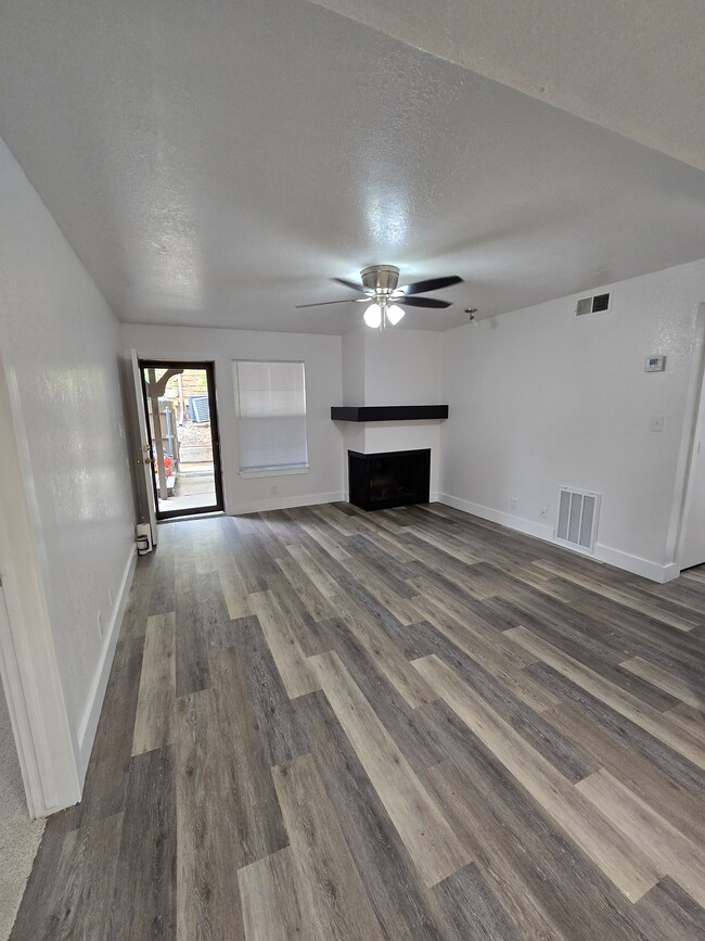 6382 S 80th East Ave, Unit 31J