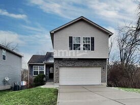 6804 Trevino Way in Florence, KY - Building Photo