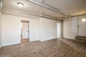5419 W Montrose Ave in Chicago, IL - Building Photo - Building Photo