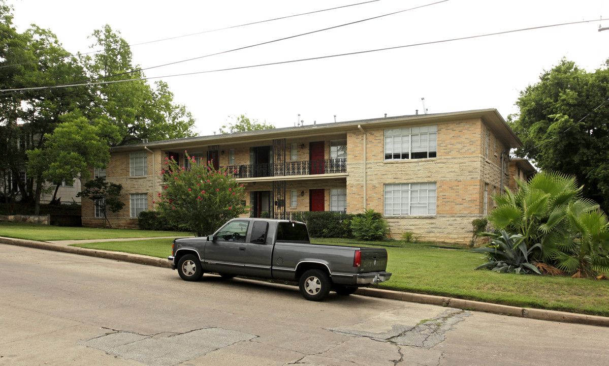 Escala at 34th in Austin, TX - Building Photo