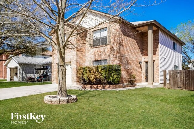 6735 Sunlit Pass Dr in San Antonio, TX - Foto de edificio - Building Photo