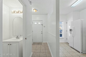 12311 Kensington Lakes Dr in Jacksonville, FL - Building Photo - Building Photo