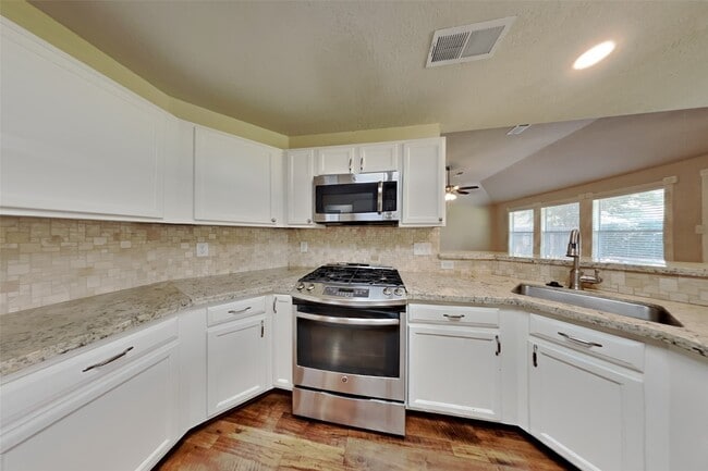 14415 Cypress Meadow Dr in Cypress, TX - Building Photo - Building Photo