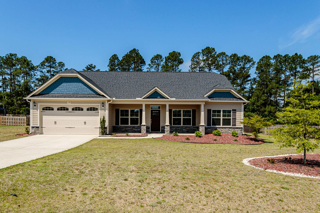 518 Goldenleaf Cir in Whispering Pines, NC - Building Photo