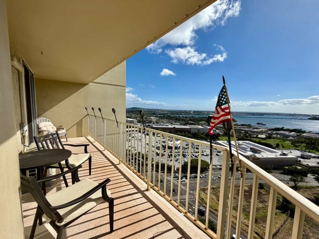 98-099-99 Uao Pl in Aiea, HI - Foto de edificio - Building Photo