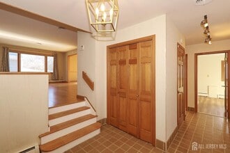 240 Twin Oaks Terrace in Westfield, NJ - Building Photo - Building Photo