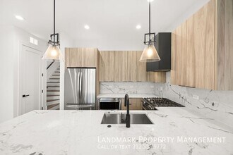 1545 N Artesian Ave-Unit -Unit 3 in Chicago, IL - Building Photo - Building Photo