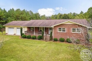 2198 NC-561 in Louisburg, NC - Building Photo