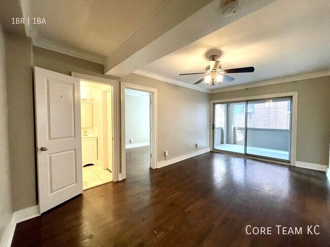 710 W 48th St-Unit -104 in Kansas City, MO - Building Photo - Building Photo