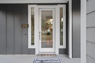 3710 Prague Mews in Dallas, TX - Building Photo - Building Photo
