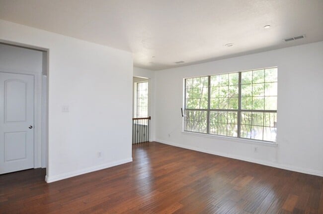 1510 Biltmore Ln in Irving, TX - Building Photo - Building Photo