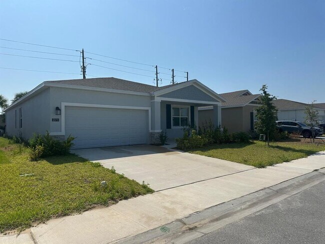 2075 Punch Bowl Ave in Davenport, FL - Building Photo - Building Photo