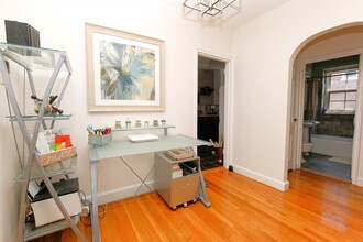 341 Tappan St in Brookline, MA - Building Photo - Building Photo