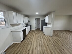 5332 Hicone Rd in McLeansville, NC - Building Photo - Building Photo