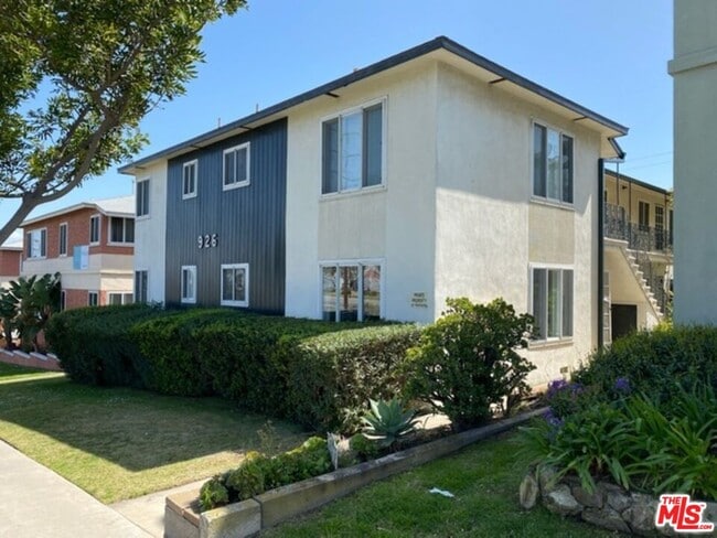 property at 926 E Imperial Ave