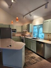 55681 Wagon Master Way in Bend, OR - Building Photo - Building Photo