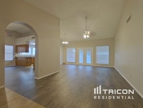 7937 W Windrose Dr in Peoria, AZ - Building Photo - Building Photo