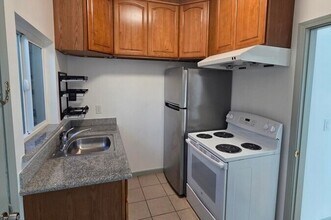 2410-2412 Dana St in Berkeley, CA - Foto de edificio - Building Photo