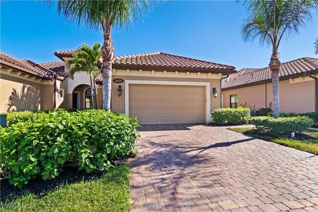6604 Roma Way in Naples, FL - Building Photo - Building Photo