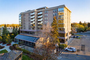 Varsity Towers in Calgary, AB - Building Photo - Building Photo