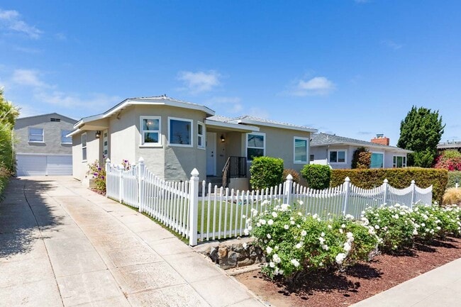 property at 4557 Saratoga Ave