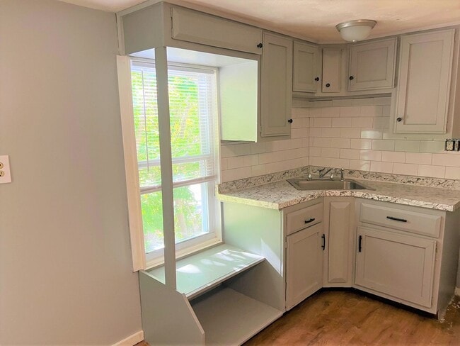 1-7 Old Mendon Street, Unit Unit 3C in Blackstone, MA - Foto de edificio - Building Photo