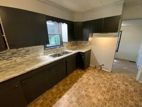 17 Fairweight Ave in Danville, IL - Foto de edificio - Building Photo