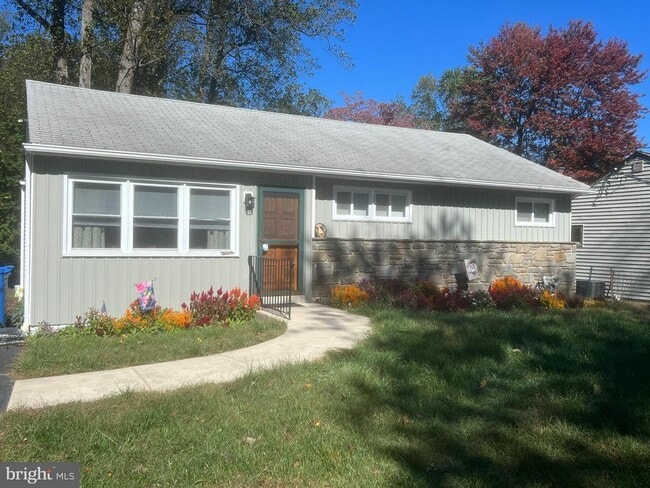 518 Media Line Rd in Newtown Square, PA - Building Photo - Building Photo