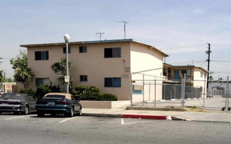 1242 Cedar Ave in Long Beach, CA - Building Photo
