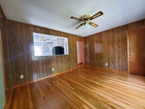 1 Avon Dr in Shrewsbury, MA - Building Photo - Building Photo