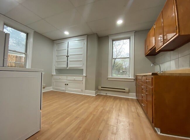 36 Gaskill Ave in Jeannette, PA - Building Photo - Building Photo