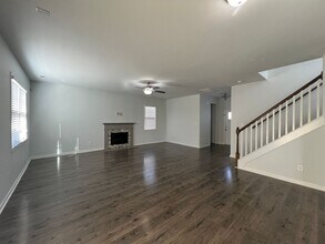 242 Magwood Dr in Raeford, NC - Building Photo - Building Photo