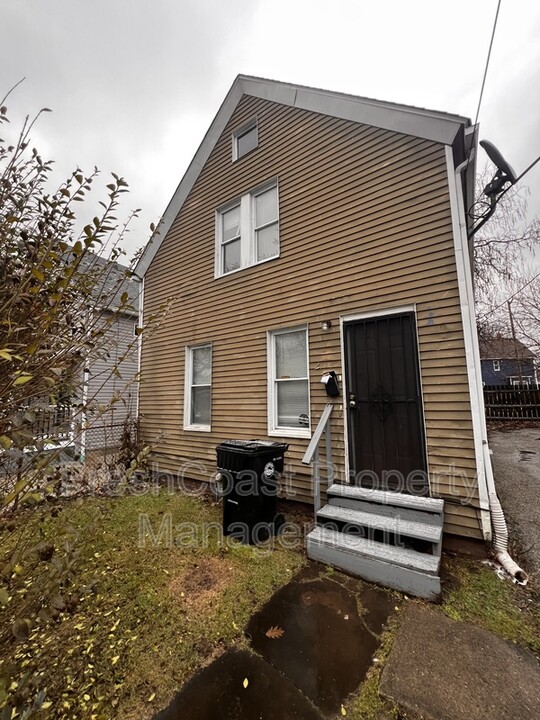 2177 W 81st St in Cleveland, OH - Building Photo