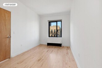 1595 Lexington Ave in New York, NY - Building Photo - Building Photo