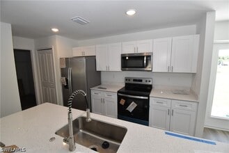 3393 Fergus St in North Port, FL - Building Photo - Building Photo