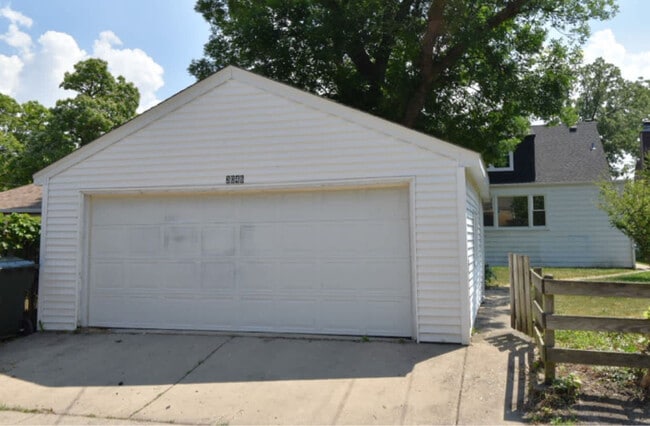 property at 3046 Emerson St