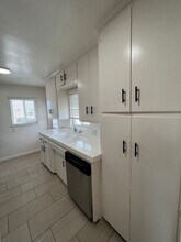 2035-2039 Ebers St in San Diego, CA - Building Photo - Building Photo