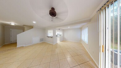 2224 Fan Palm Dr in Davenport, FL - Building Photo - Building Photo