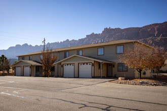 2589 Cactus Rd in Moab, UT - Building Photo - Building Photo