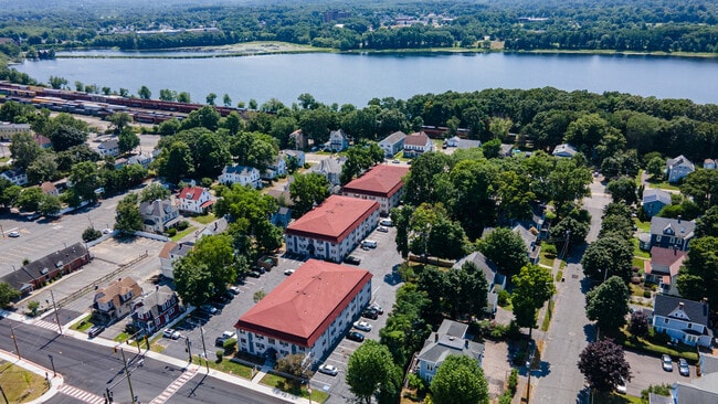 Union Court Apartments in Framingham, MA - Building Photo - Building Photo