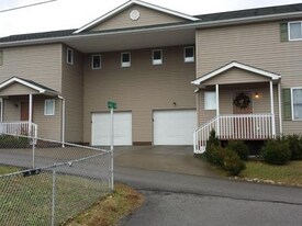 6 Lincoln Heights in Alum Creek, WV - Building Photo