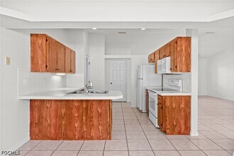 1425 SW 10th St in Cape Coral, FL - Building Photo - Building Photo