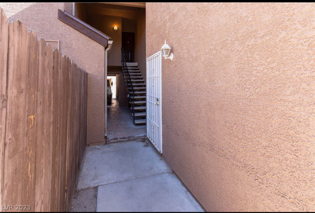 1481 Living Desert Dr in Las Vegas, NV - Building Photo - Building Photo