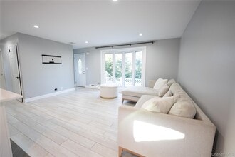 275 Longvue Terrace in Yonkers, NY - Building Photo - Building Photo