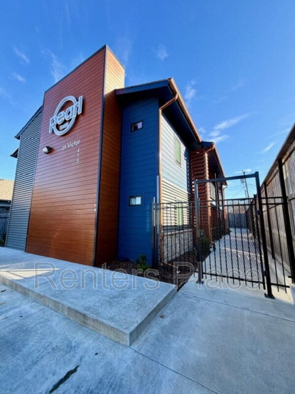 property at 415 S Victor Ave