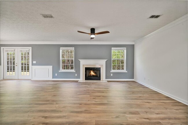 228 Carrington Way in Canton, GA - Foto de edificio - Building Photo