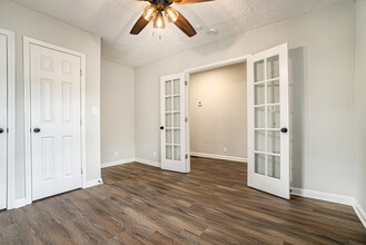931 Black Oak Dr SE in Atlanta, GA - Building Photo - Building Photo